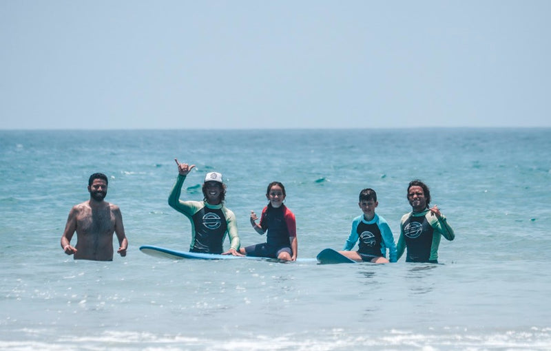 Carregue imagem no visualizador da galeriaAula de Surf em Búzios: Experiência Completa com Instrutor