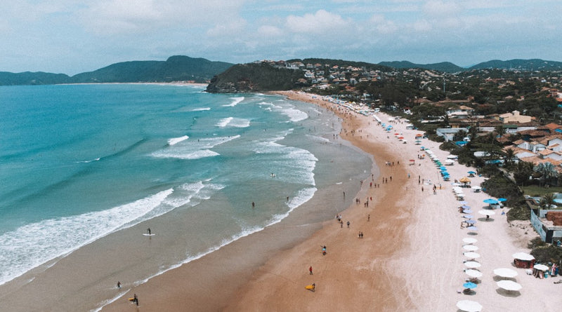 Carregue imagem no visualizador da galeriaAula de Surf em Búzios: Experiência Completa com Instrutor