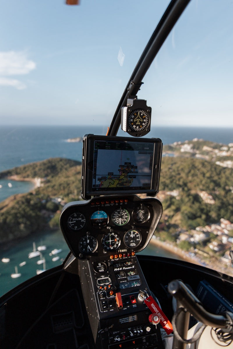 Carregue imagem no visualizador da galeriaVoo de Helicóptero em Búzios: Experiência Panorâmica Regular - Saída de Búzios