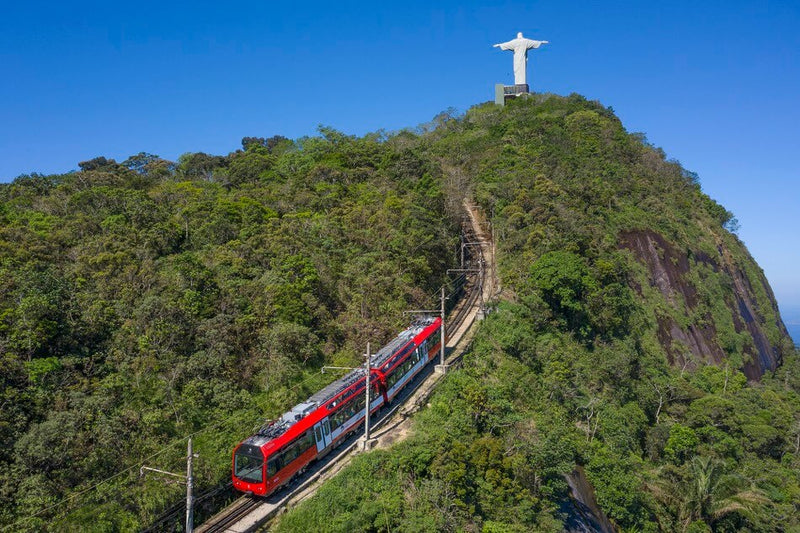 Carregue imagem no visualizador da galeriaCorcovado + Visita ao Centro da Cidade – Regular com subida em Trem
