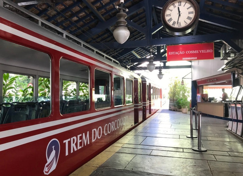 Carregue imagem no visualizador da galeriaCorcovado + Visita ao Centro da Cidade – Regular com subida em Trem
