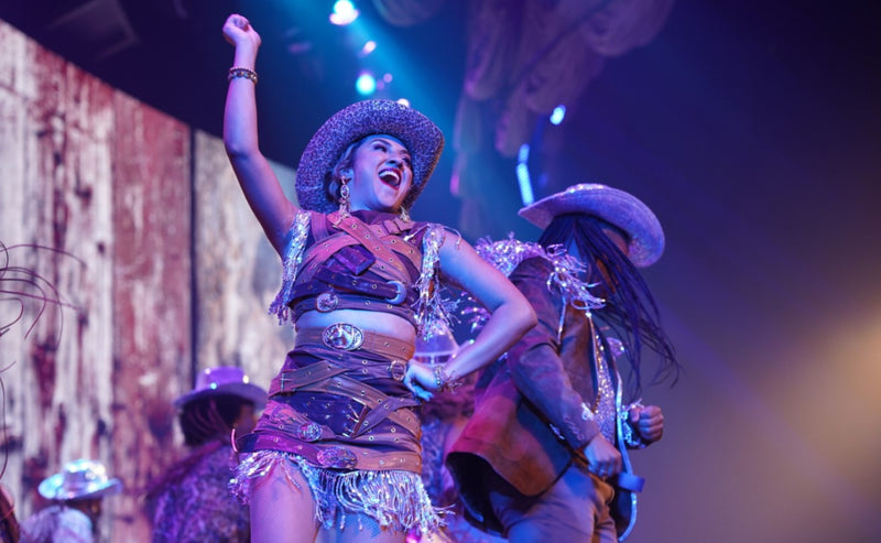 Carregue imagem no visualizador da galeriaCena Show Roxy – Sabor, Música y Magia de la Noche Carioca - Regular
