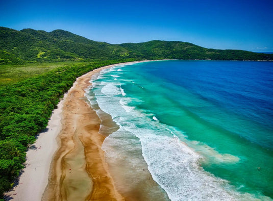 Lopes Mendes: Passeio em Barco + Caminhada  em Ilha Grande