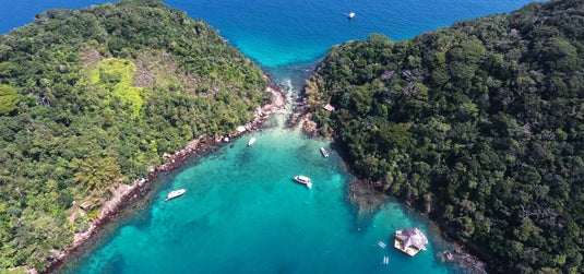 Meia Volta à Ilha Grande com Lagoa Azul, Lagoa Verde e Praias Paradisíacas