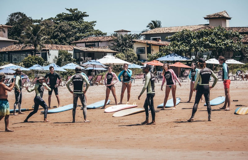 Carregue imagem no visualizador da galeriaAula de Surf em Búzios: Experiência Completa com Instrutor
