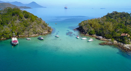 Passeio de Escuna por Angra dos Reis saindo do Cais de Angra