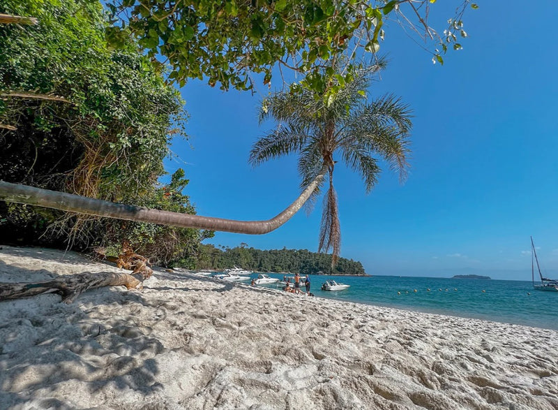 Carregue imagem no visualizador da galeriaTour pelas Ilhas Paradisíacas saindo do Cais de Angra
