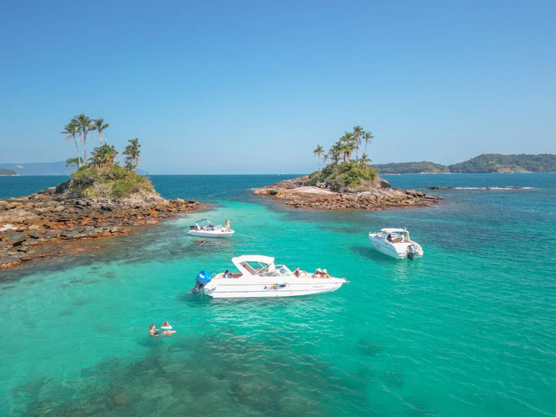 Carregue imagem no visualizador da galeriaTour pelas Ilhas Paradisíacas saindo do Cais de Angra
