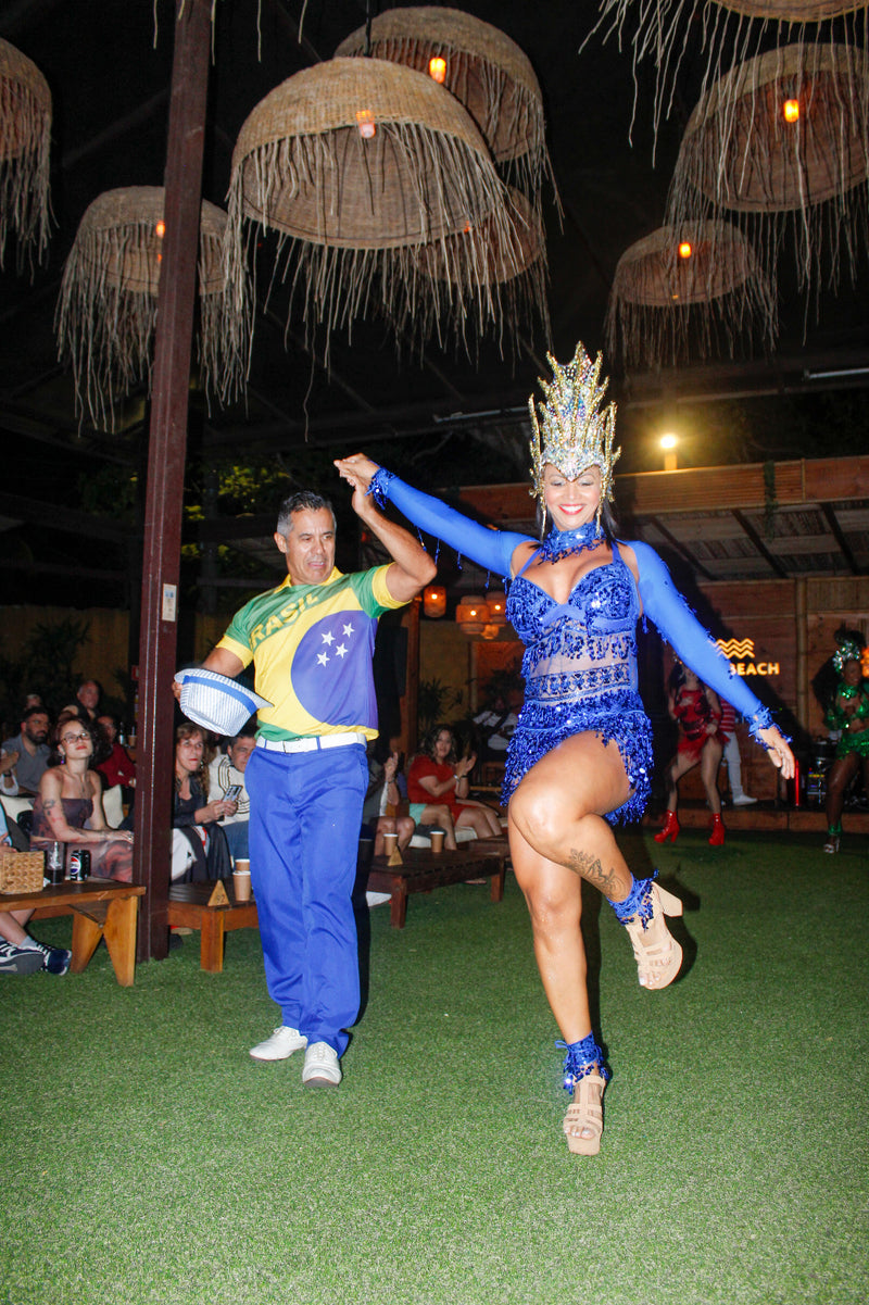 Carregue imagem no visualizador da galeriaBúzios By Night: Show de Samba com Transfer e Welcome Drink - Saída de Búzios

