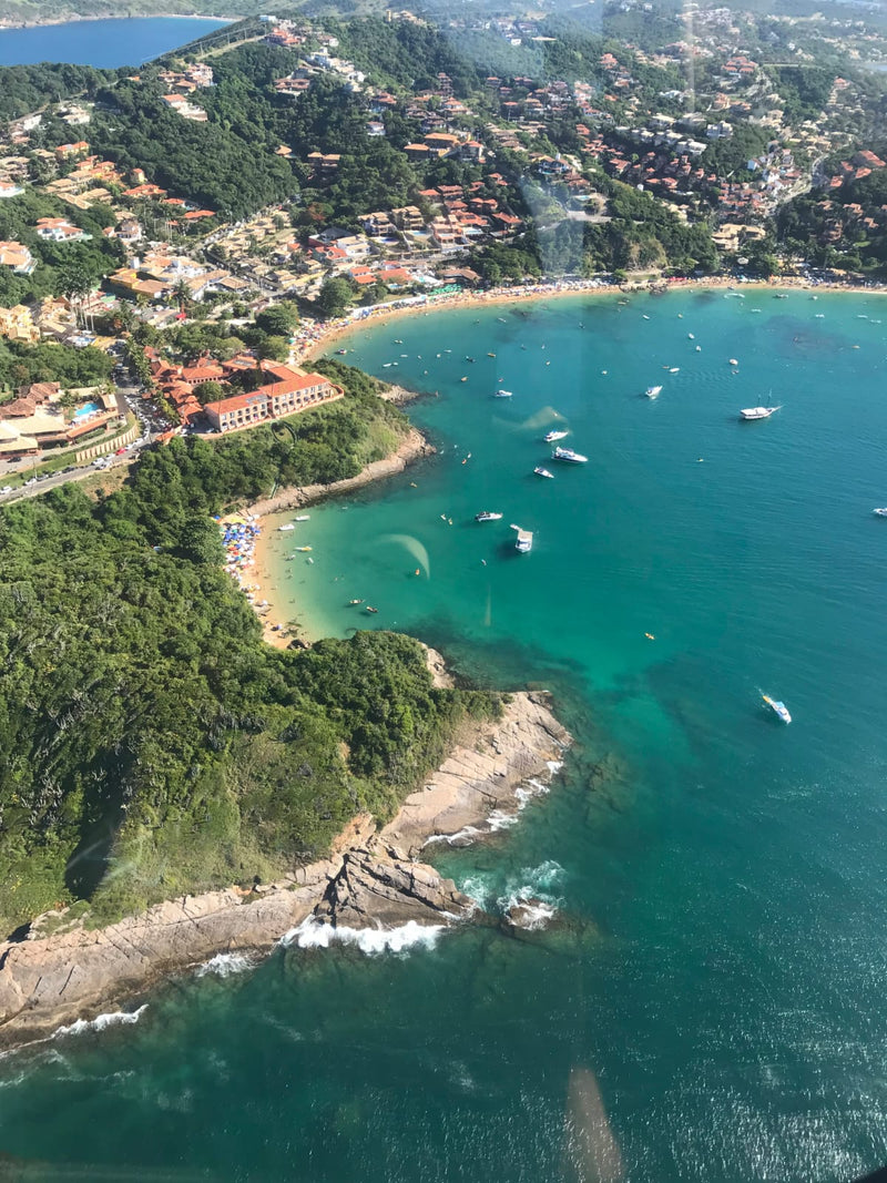 Carregue imagem no visualizador da galeriaVoo de Helicóptero em Búzios: Experiência Panorâmica Regular - Saída de Búzios
