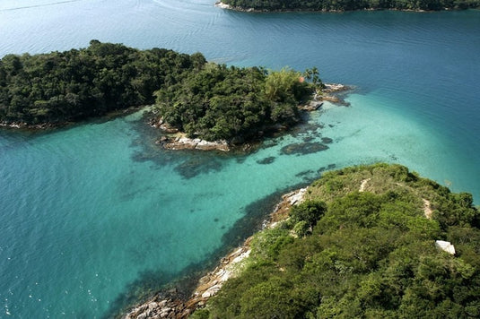 Descubra a Lagoa Azul: Passeio Clássico em Ilha Grande