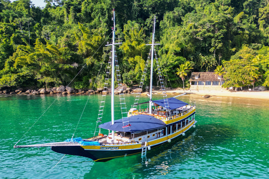 Roteiro Tradicional de Escuna com Snorkeling em Paraty